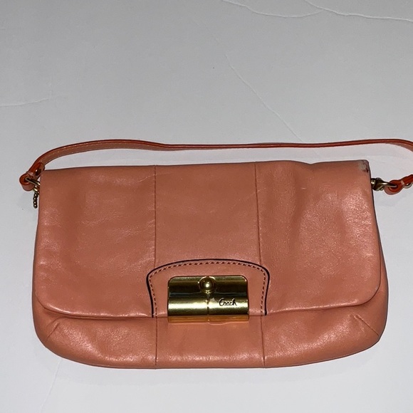 NWOT Coach Leather Clutch Handbag  purse - Picture 1 of 9